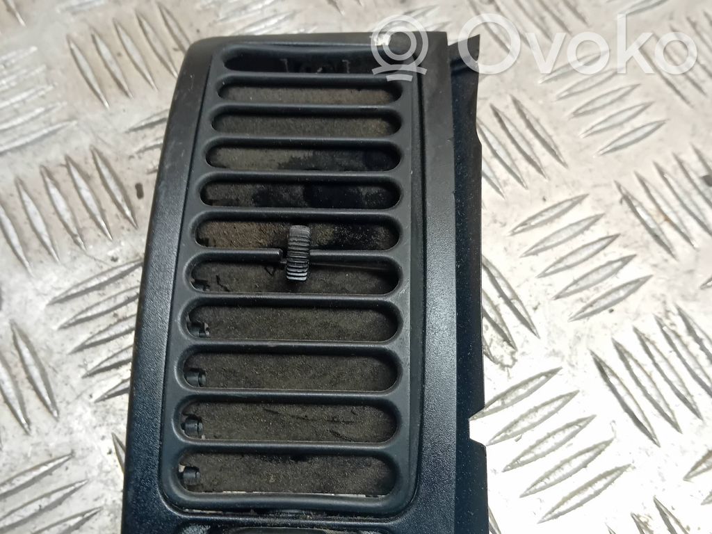 Volkswagen Caddy Rejilla de ventilación central del panel 