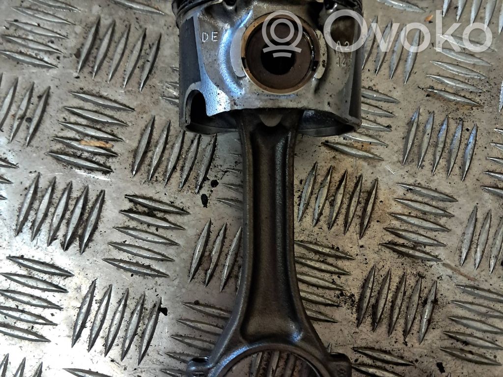 Piston   045