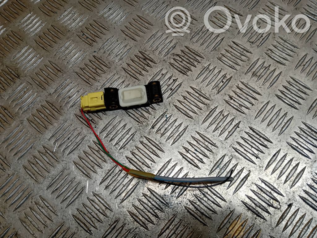 Nissan Note (E11) Airbag deployment crash/impact sensor 