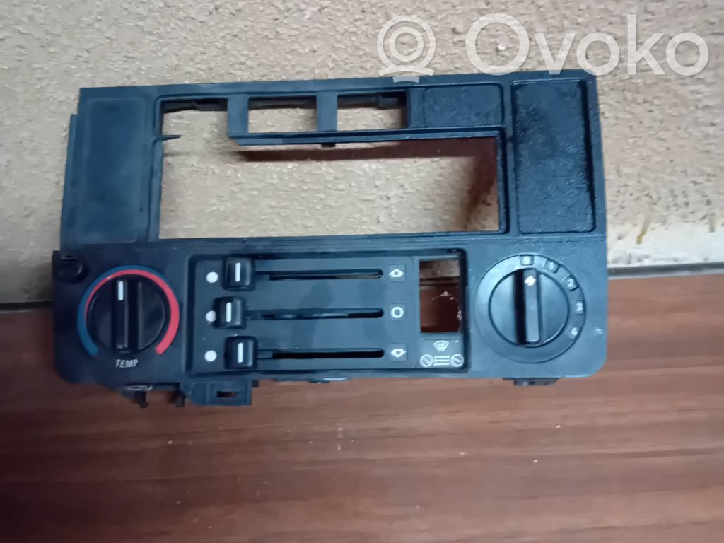 BMW 5 E28 Climate control unit 
