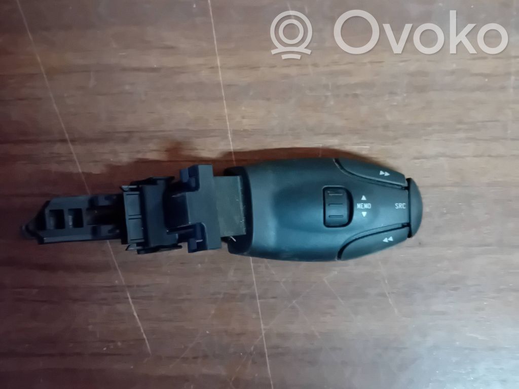 Peugeot 307 Interruptor de control multifunción 