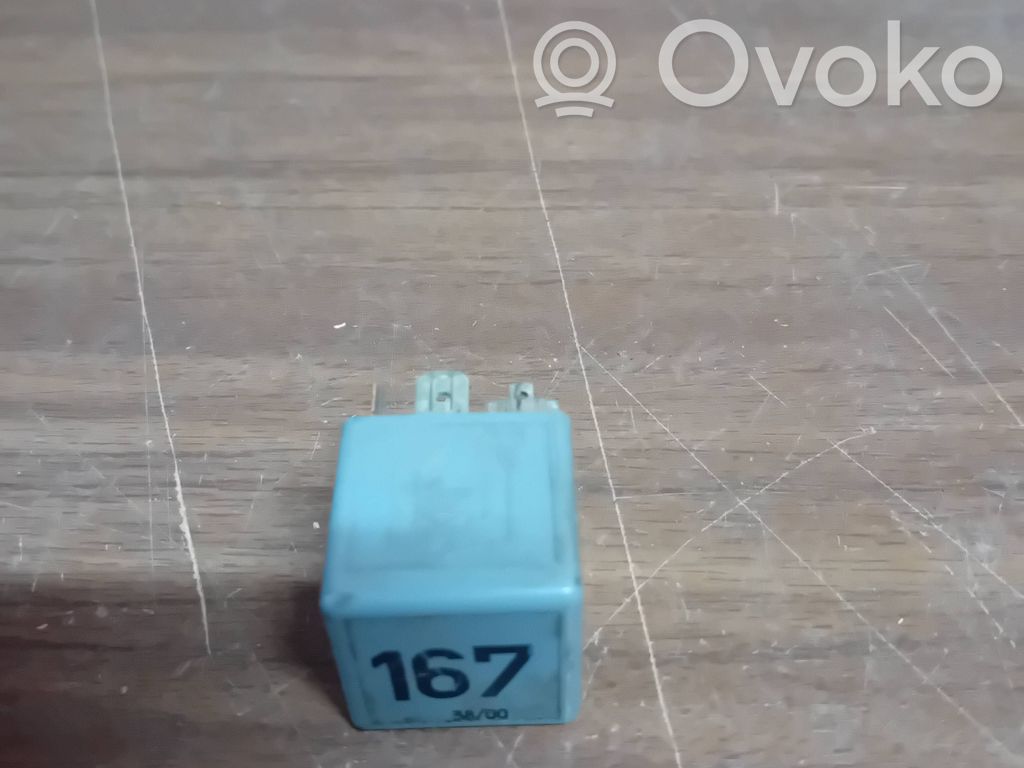 Audi A4 S4 B5 8D Otros relés 