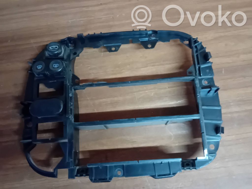 Volkswagen Sharan Moldura de la unidad delantera de radio/GPS 