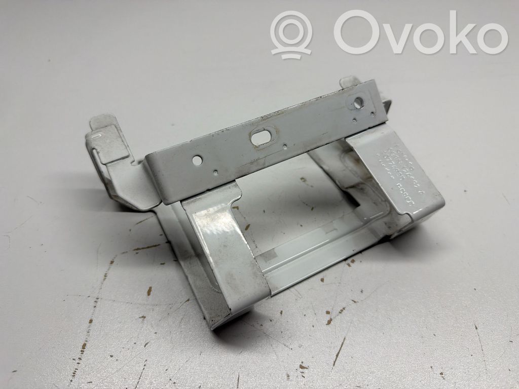 Volvo S80 Other engine bay part 