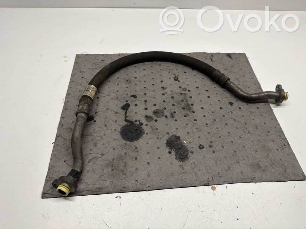 Volvo XC60 Ilmastointilaitteen putki (A/C) 