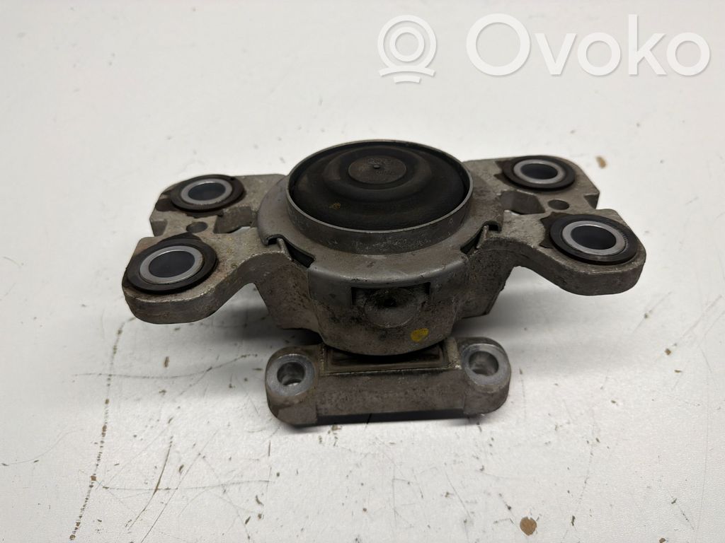 Volvo S80 Engine mount bracket 