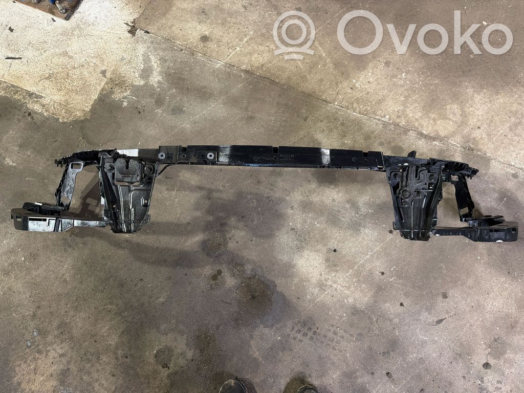 Volvo V60 Radiatoru panelis 