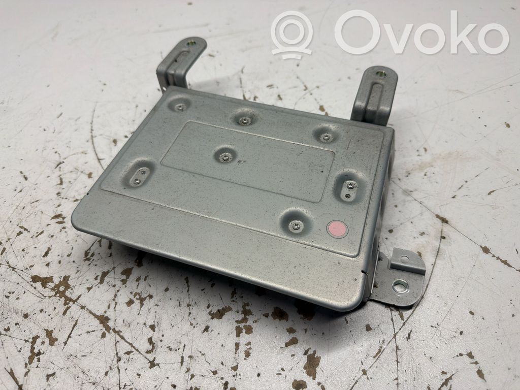 Volvo V60 Amplificator sunet 