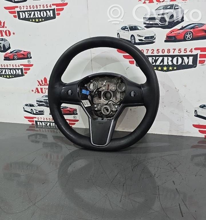 Tesla Model Y Stūre 