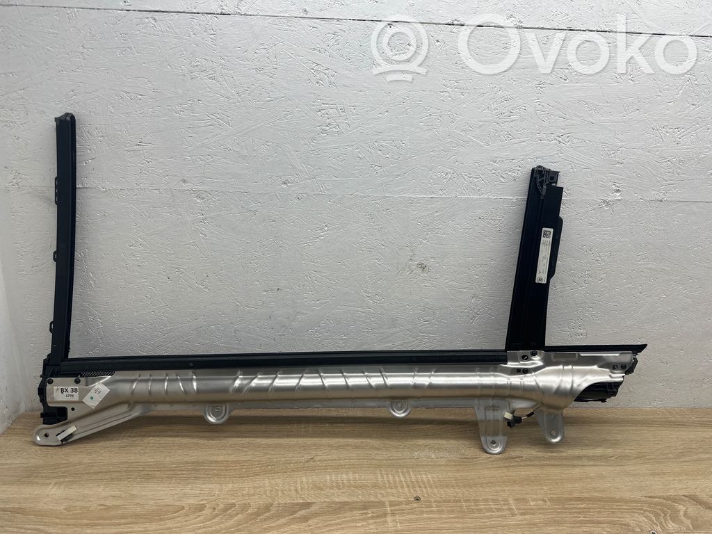 BMW 7 G11 G12 Elektrinė lango užuolaidėlė 