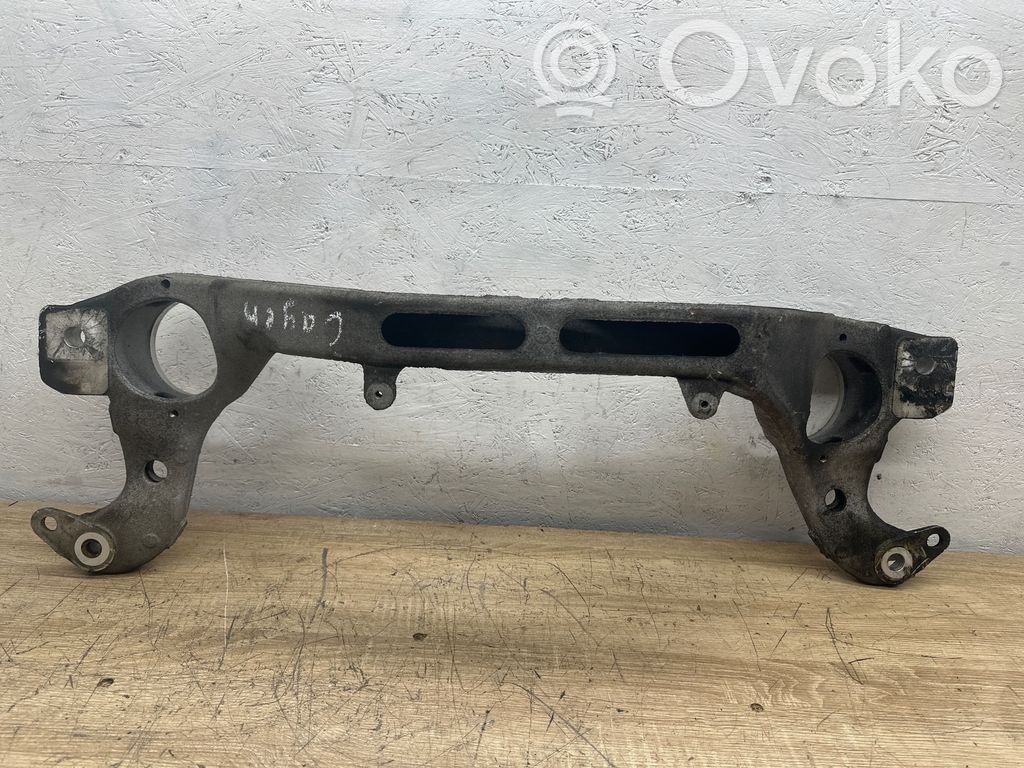Porsche Cayenne (92A) Engine mounting bracket 