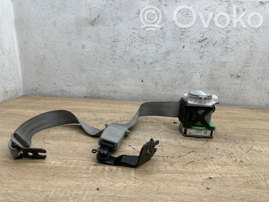 Audi A8 S8 D4 4H Cinturón trasero 