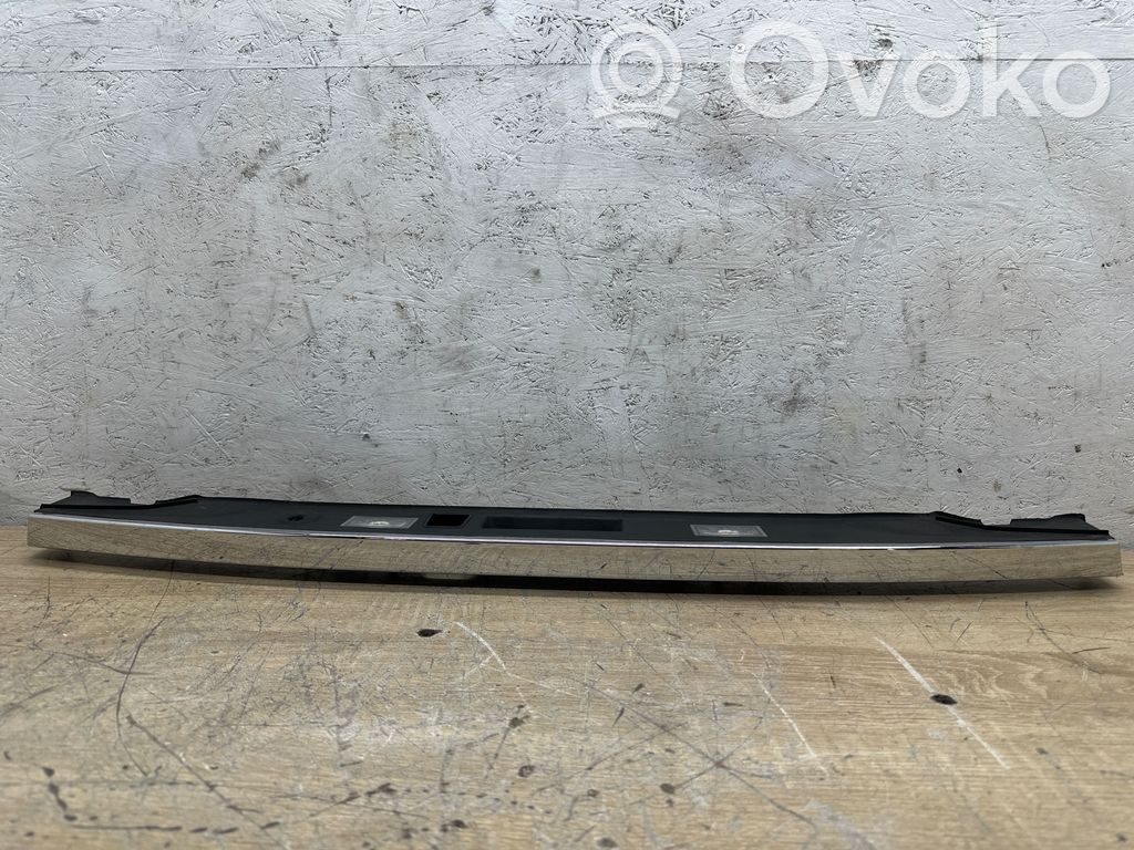 BMW 7 F01 F02 F03 F04 Listwa oświetlenie tylnej tablicy rejestracyjnej 