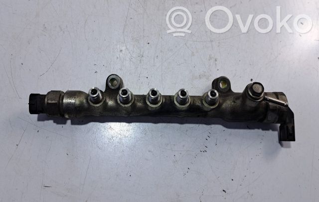 Fuel main line pipe