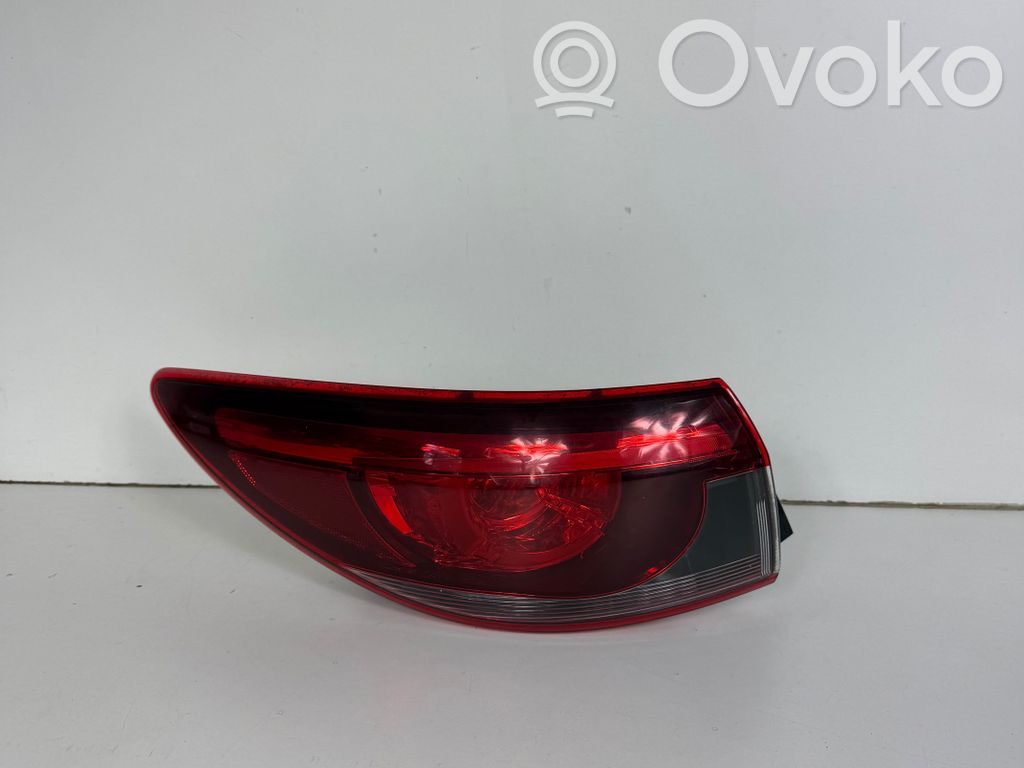 Mazda 6 Aizmugurējais lukturis virsbūvē 