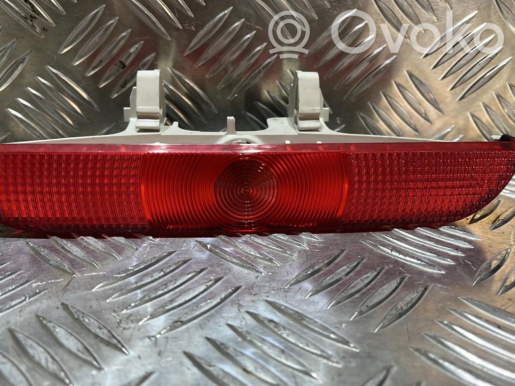 Mazda 3 I Papildomas stop žibintas 