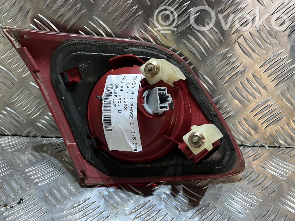 Mazda 3 I Lampy tylnej klapy bagażnika 