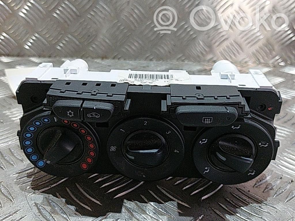 Opel Corsa E Climate control unit 