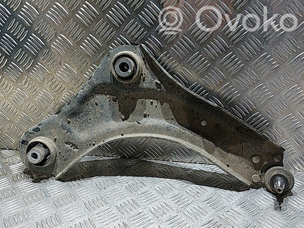 Renault Megane III Front lower control arm/wishbone 