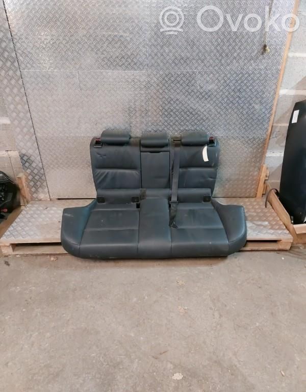 Rear seat