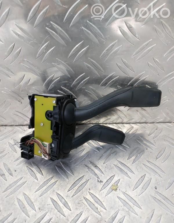 Audi A3 S3 8P Palanca de intermitentes 