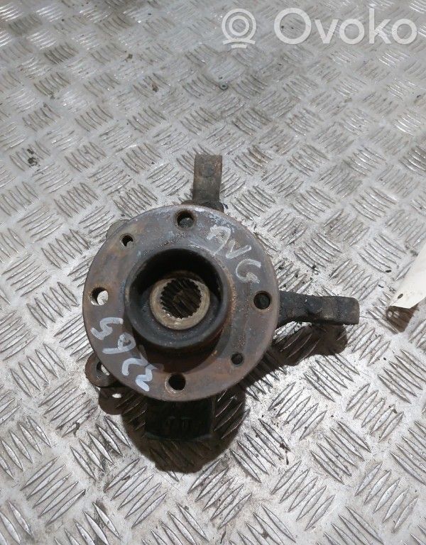 Nissan Micra Fuso a snodo con mozzo ruota anteriore 