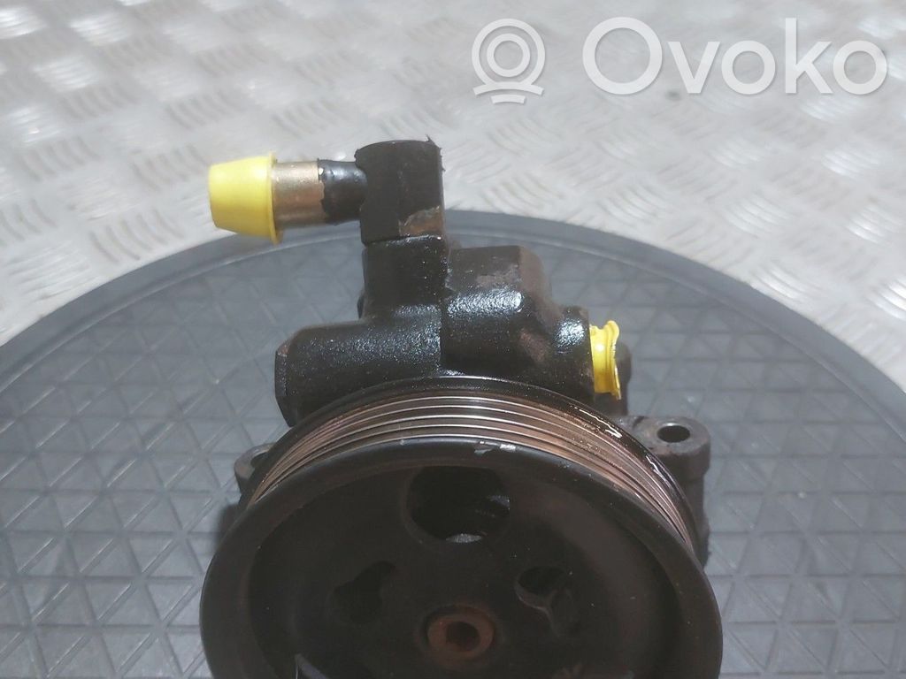 Power steering pump   3907535
