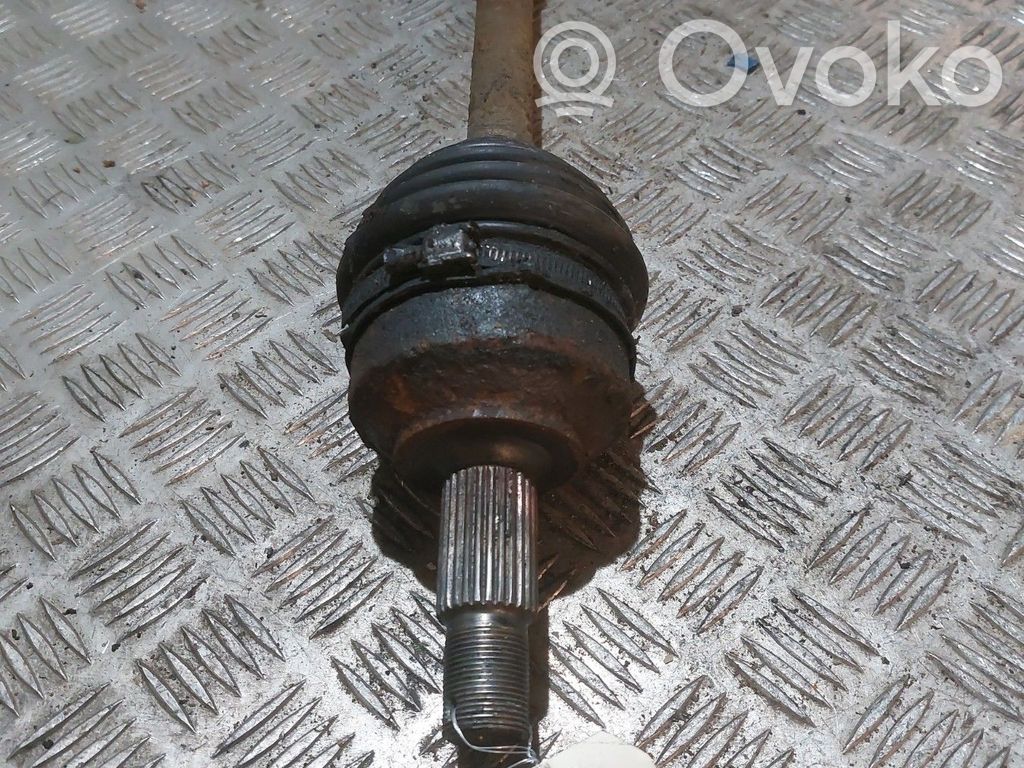 Front driveshaft   3272L1
