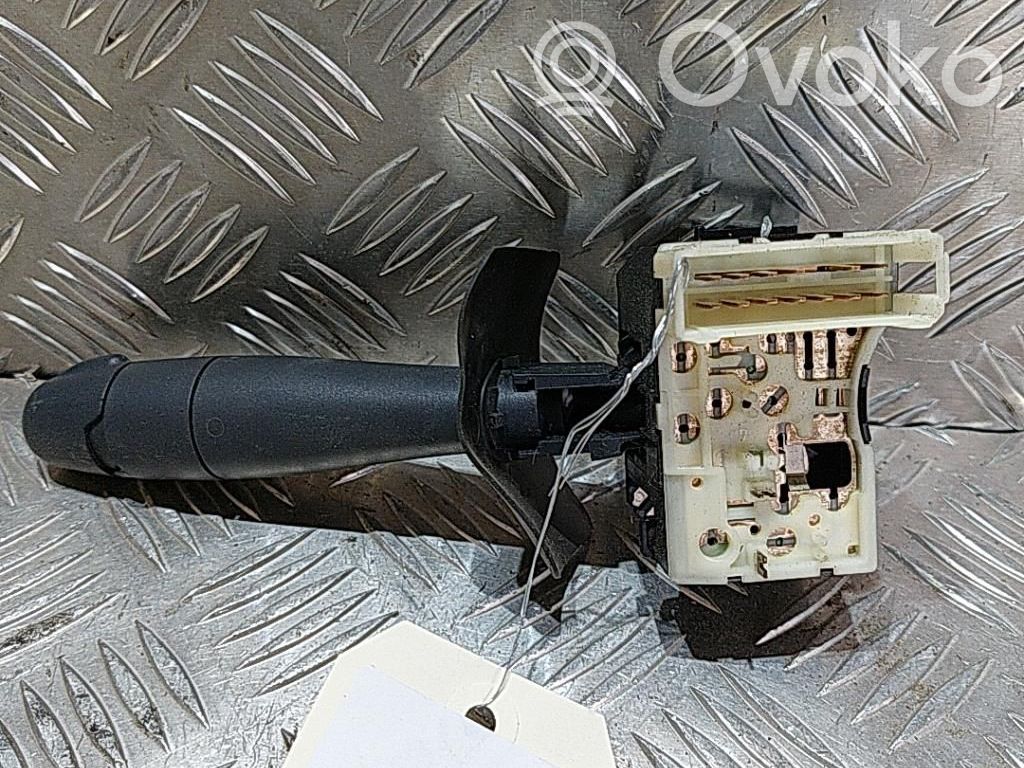 Renault Clio II Pyyhkijän vipu 
