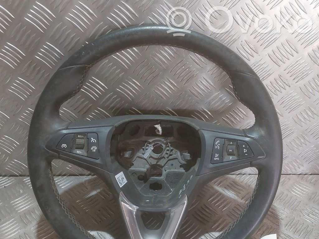 Steering wheel   39116017