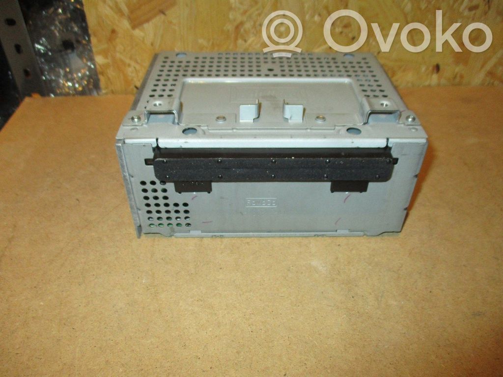 Stacja multimedialna GPS / CD / DVD   E1BT18C815SE