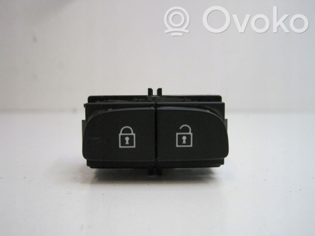 Volvo XC40 Central console control unit 