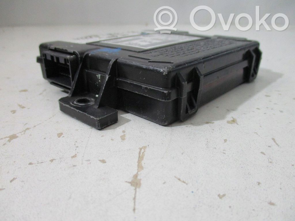Audio system kit   P68286841AD