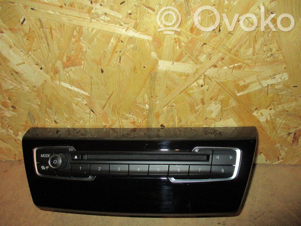 BMW 2 Active Tourer U06 Central console control unit 