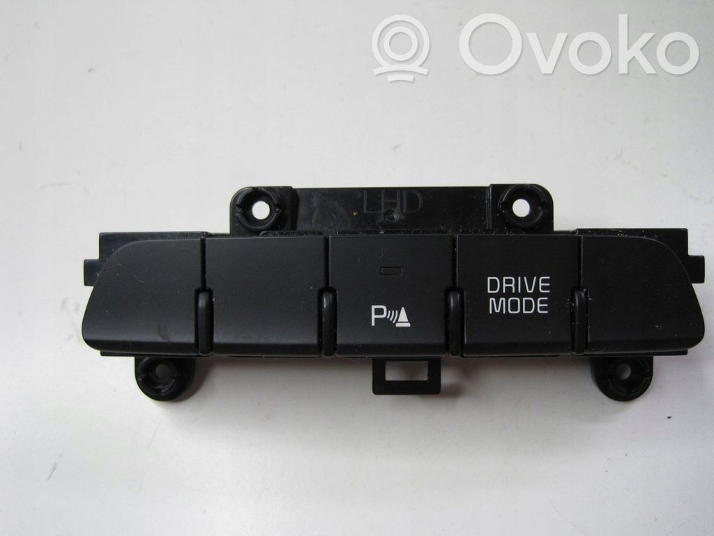 KIA Stonic Central console control unit 