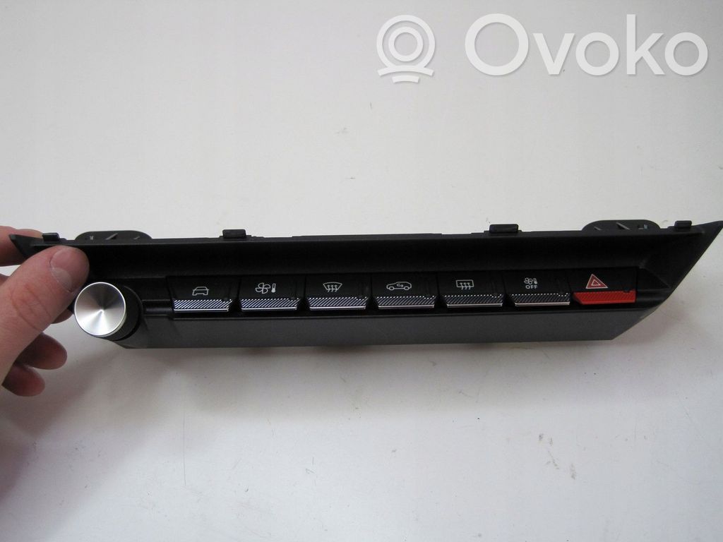Peugeot 308 Unidad de control de la consola central 