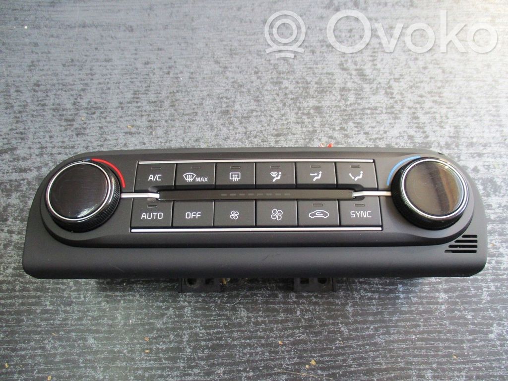 KIA Ceed Central console control unit 
