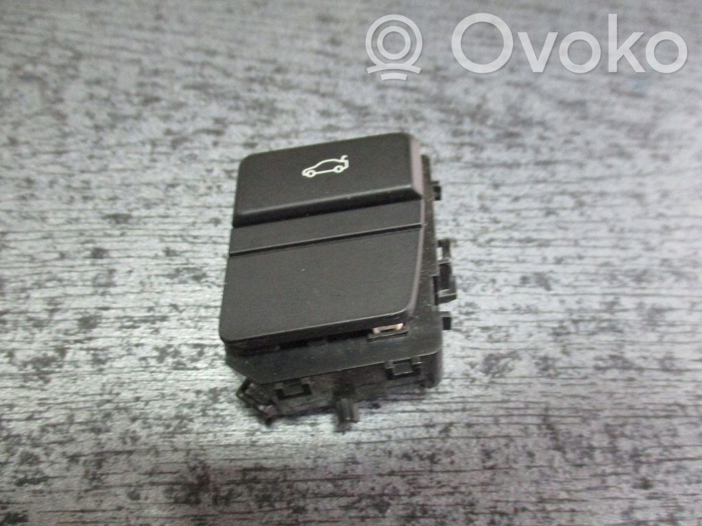 BMW 5 E60 E61 Other engine bay part 