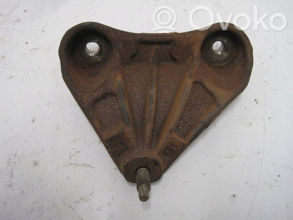Engine mount bracket   9801233180