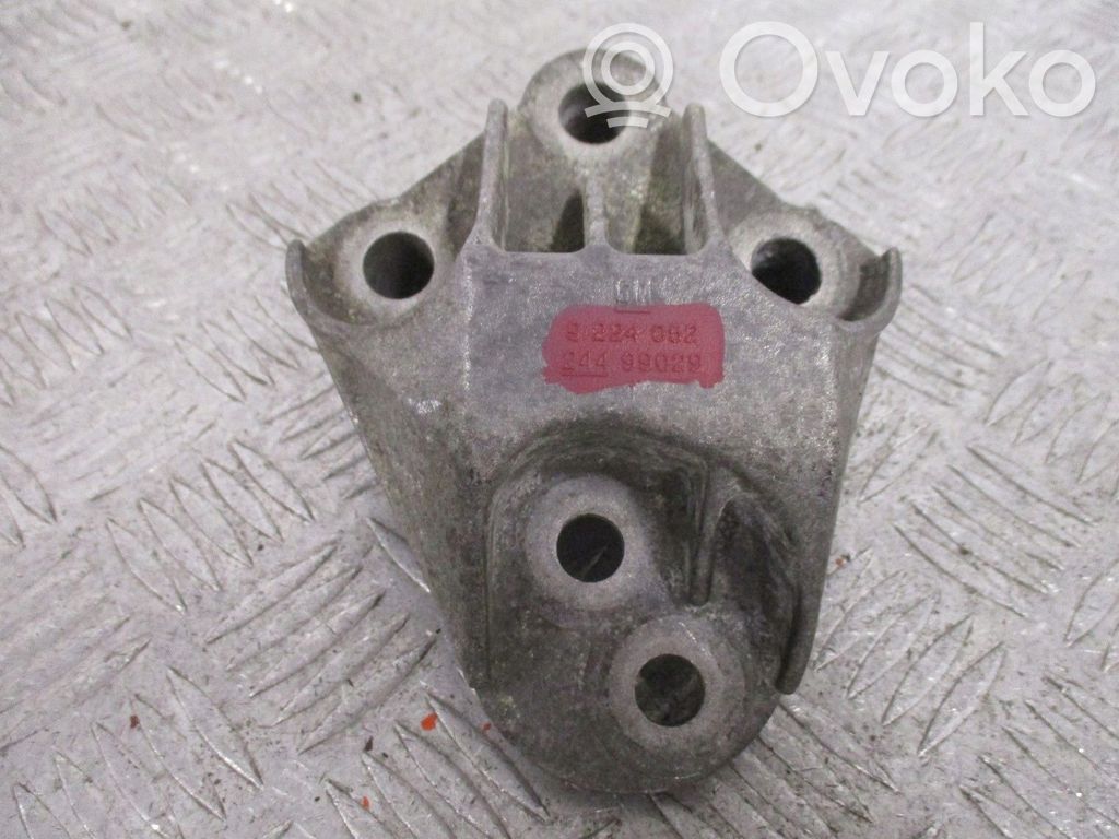Opel Vectra B Engine mount bracket 