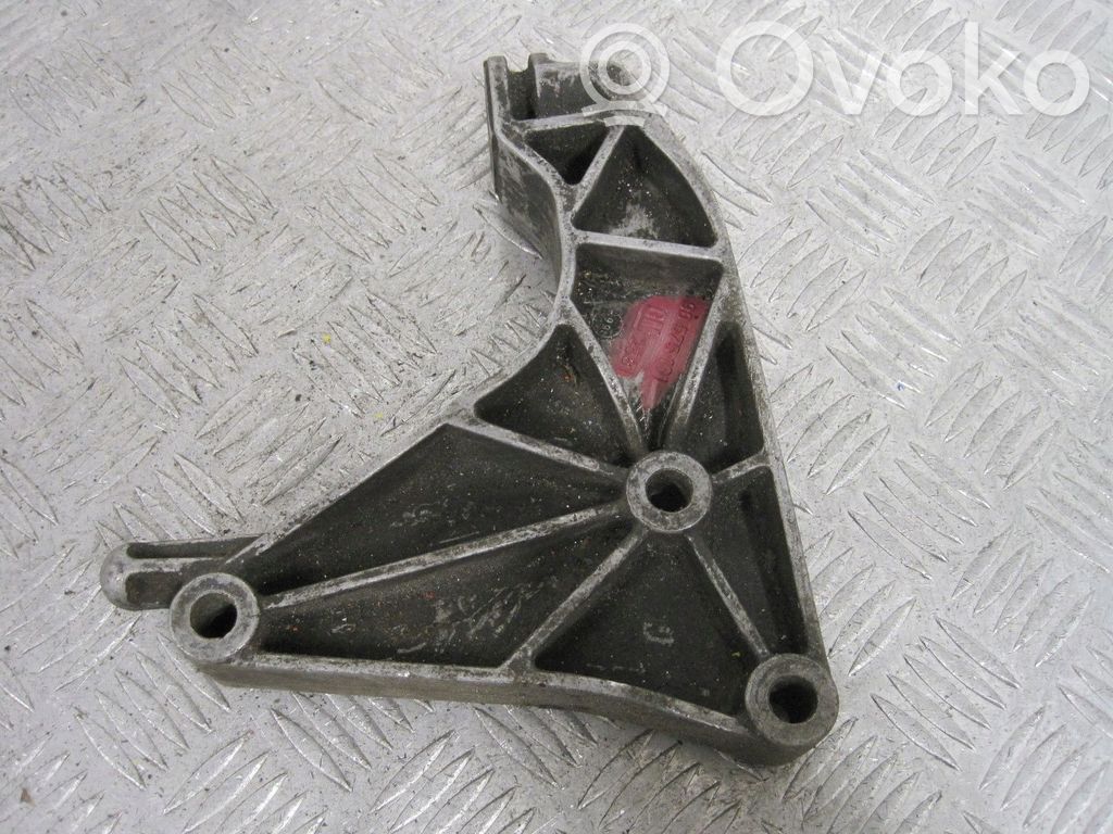 Engine mount bracket   90575131