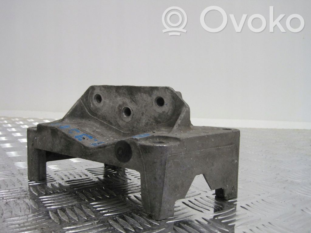 Fiat 500 Cinquecento Engine mount bracket 