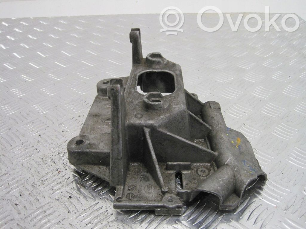Nissan Z S30 240Z 260Z 280Z Engine mount bracket 