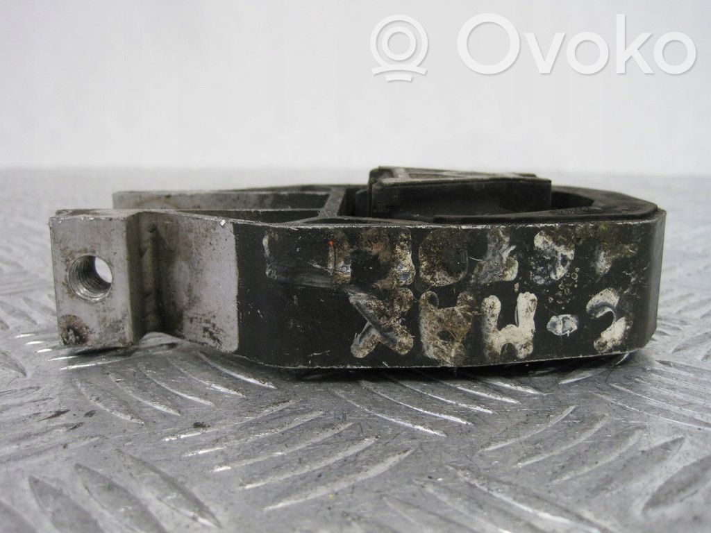 Ford Focus Engine mount vacuum valve 