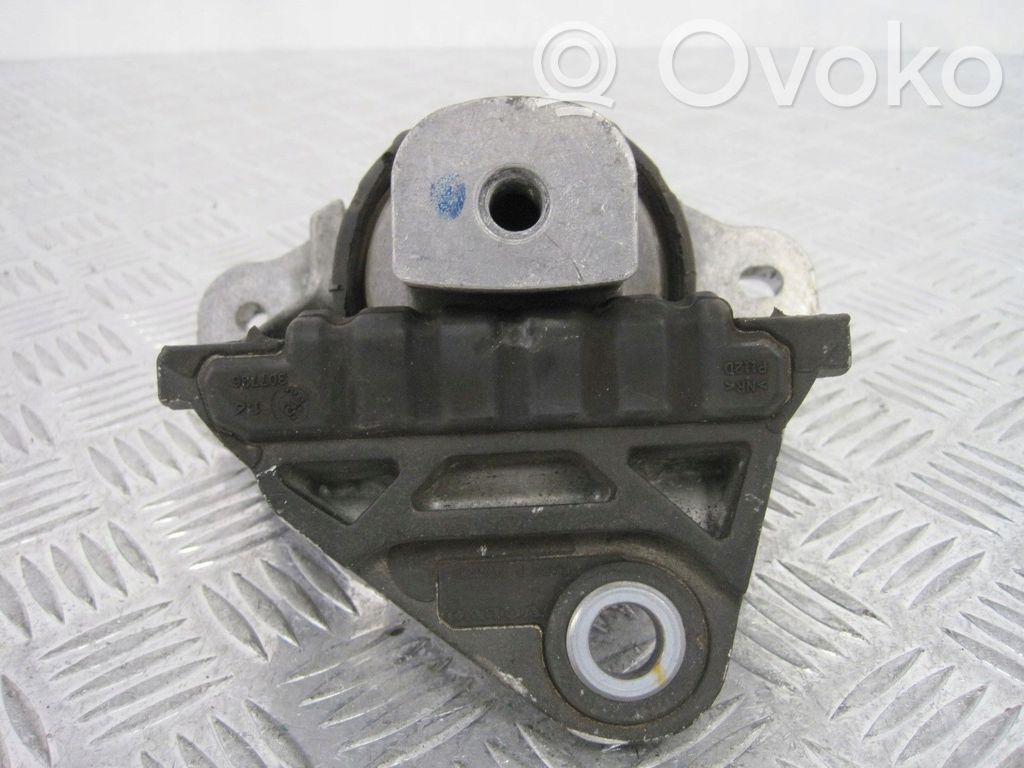 Volvo XC60 Engine mount vacuum valve 
