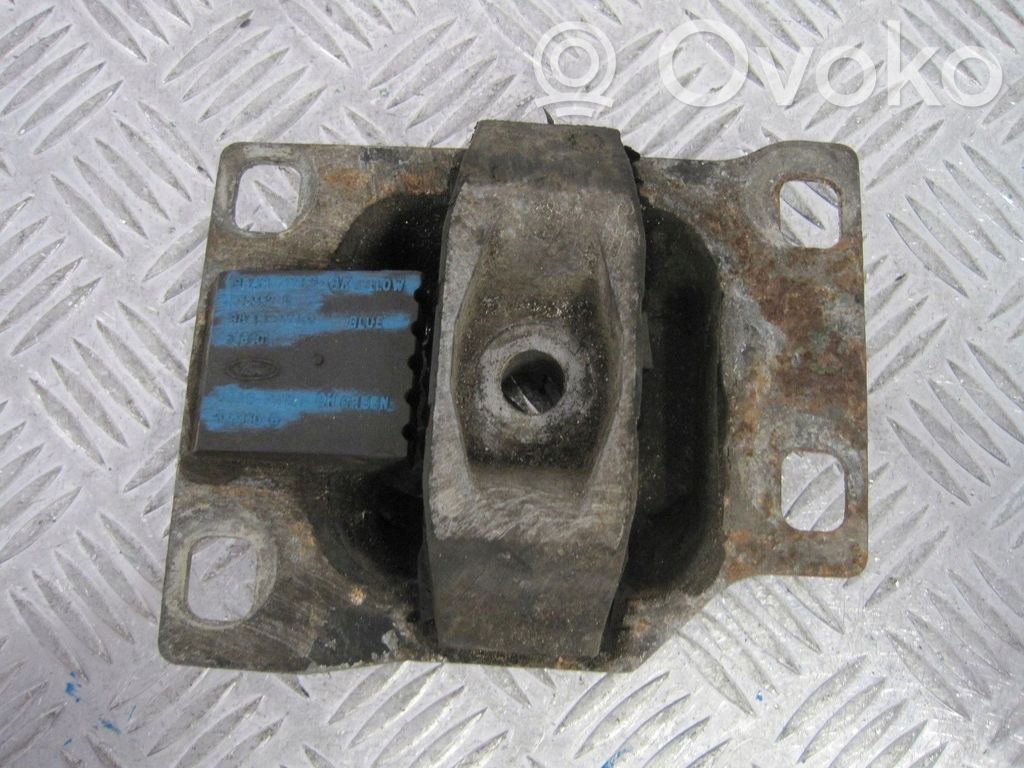 Ford Focus Engine mount vacuum valve 