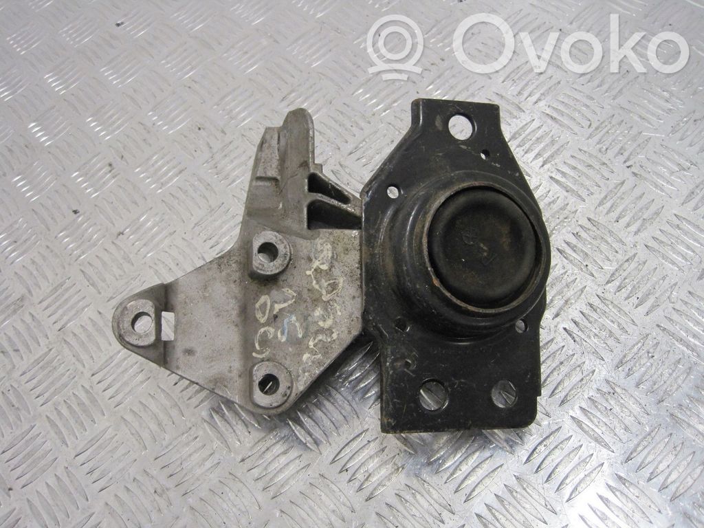 Nissan Qashqai Supapă vacuum suport motor 