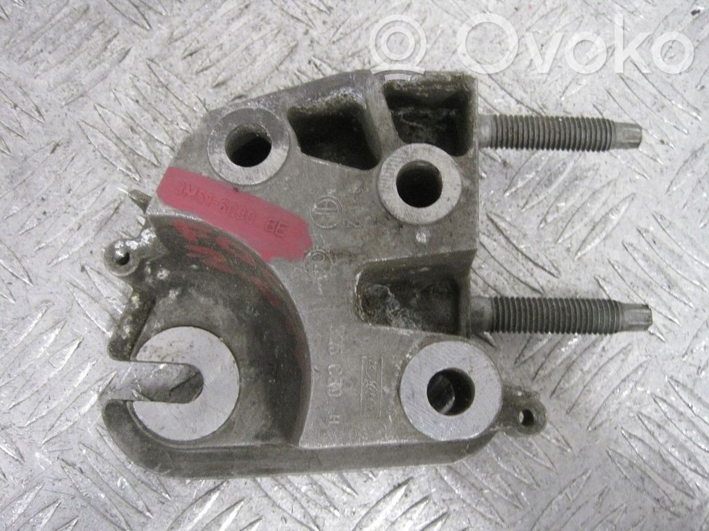 Volvo S40 Engine mount bracket 