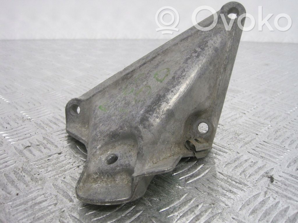 BMW 5 E60 E61 Engine mount bracket 