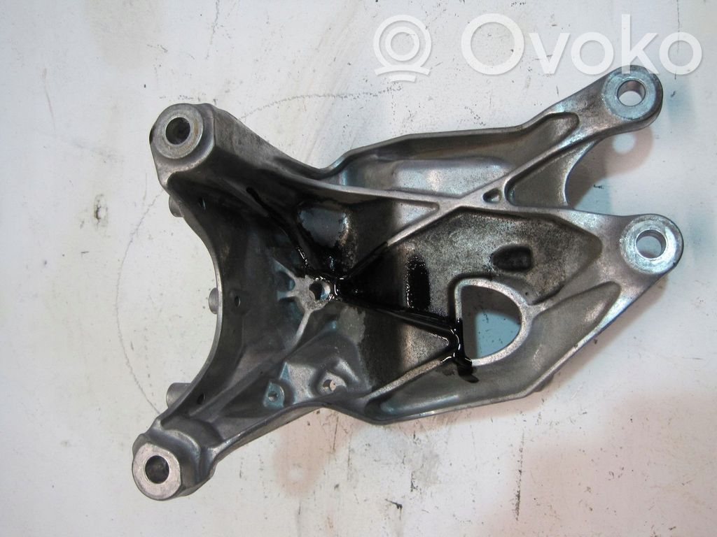 Audi A3 S3 A3 Sportback 8P Engine mounting bracket 